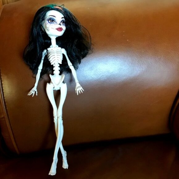 Monster High Skelita Calaveras Doll 2012 Mattel - Picture 8 of 15